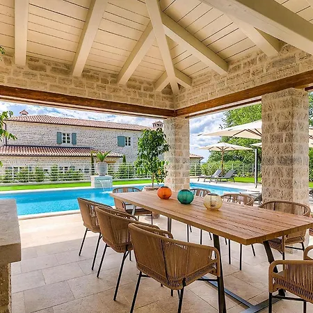 Elena Holiday home *