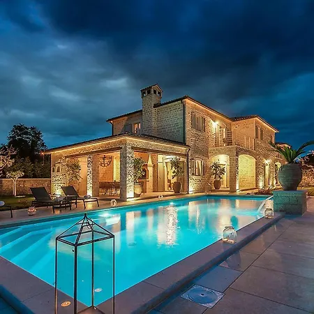 Elena Holiday home Ladici