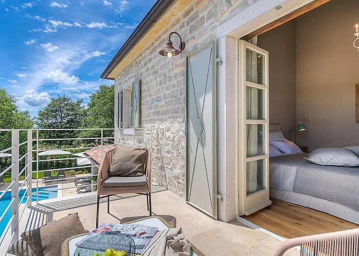 Holiday home Elena Ladici